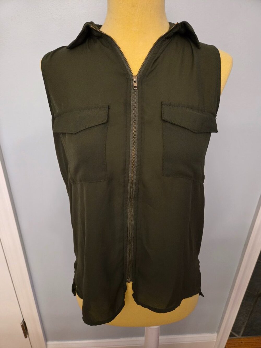 Charlotte Russe Zipper Front Tank Top